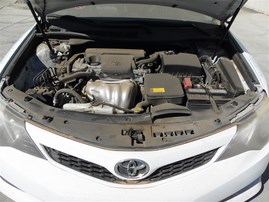 2014 TOYOTA CAMRY SE WHITE 2.5 AT Z20024
